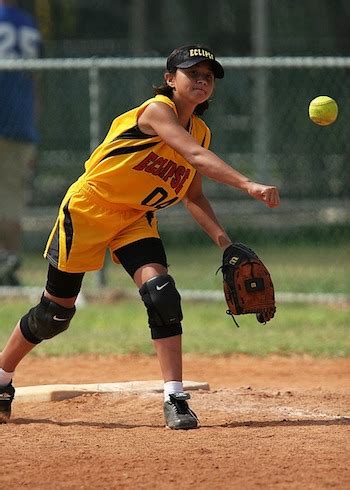 Best Softball Infield Drills That Are EASY To Learn and Fun