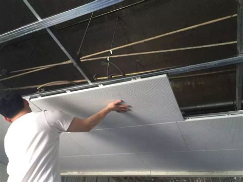 Installation of aluminium honeycomb panel ceiling – Alco International Co., Ltd.