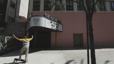 Discover Wilshire Boulevard's architecture from your car - Los Angeles ...