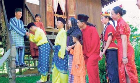 Adat Dan Budaya Rakyat Malaysia Amalan Diskriminasi Kaum Di Malaysia ...