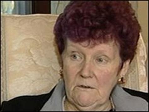 BBC NEWS | UK | England | Coventry/Warwickshire | Missing mother's cards returned