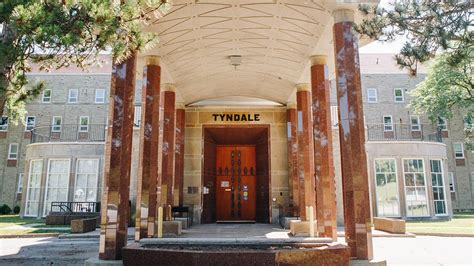 Tyndale University | Home