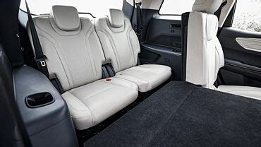 Mahindra XUV700 Images - Interior & Exterior Photo Gallery [150+ Images ...