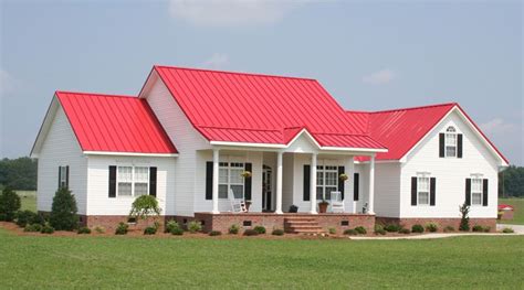 Advantage-Lok Patriot Red Metal Roof | Metal roof houses, Red roof house, Farmhouse exterior colors