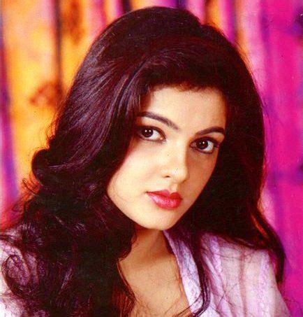 Mamta Kulkarni (Actress) Height, Weight, Age, Biography, Husband & More » StarsUnfolded