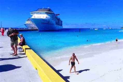 Grand Turk Cruise Port Guide: Review (2023)