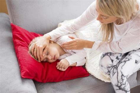 High Fever With Chills in Toddlers Signs Of Strep Throat, Sore Throat, Symptoms Of Strep, Strep ...