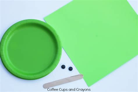 Yoda Puppet Star Wars Craft - Coffee Cups and Crayons