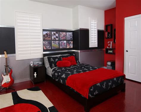 Black And Red Bedroom Decor at Bath And Bed Ideas | Bedroom red, Red ...