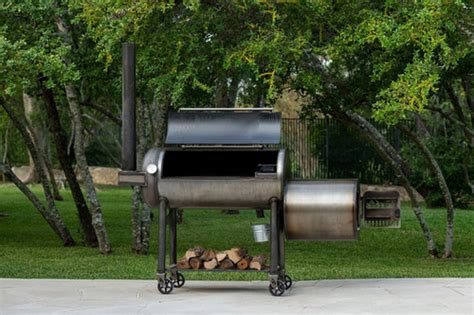 Franklin BBQ Pit | Greatlakesgrills