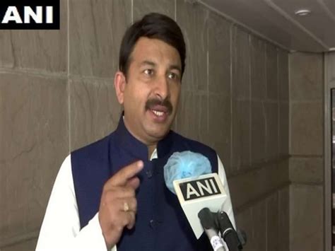 Manoj Tiwari slams Uddhav Thackeray on Providing free COVID-19