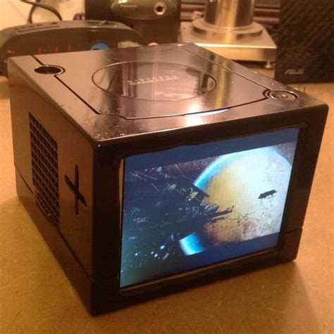 The Gamecube Goes Portable With This Impressive Mod - Hey Poor Player