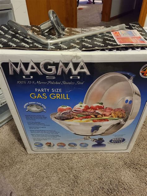 Magma Propane Marine Grill 17 inch with mount - The Hull Truth ...