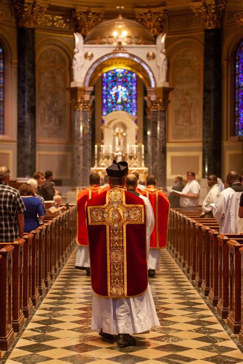 New Liturgical Movement: Mass for the Feast of St Thomas, Apostle at the CMAA Colloquium