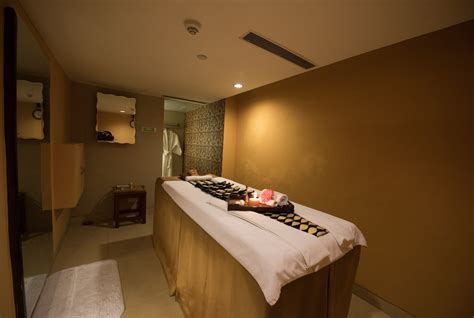 The Suryaa New Delhi Delhi Hotel Price, Address & Reviews