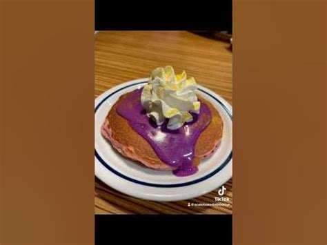 Wonka At IHop - Golden Ticket 🎫 Christmas Breakfast - YouTube