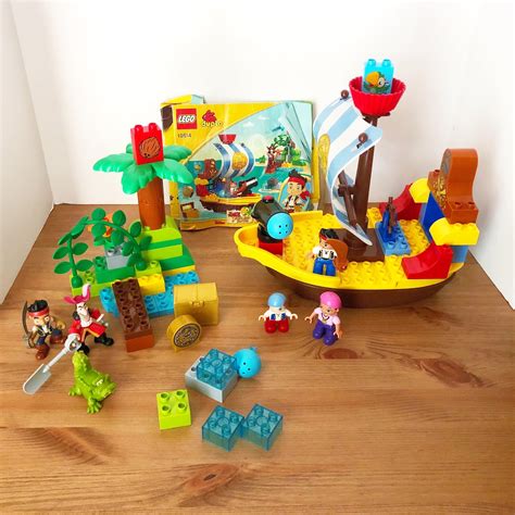 Duplo Captain Jake Bucky Pirate Ship Set