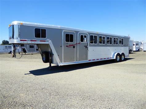 2004 Featherlite Trailers 6 Horse