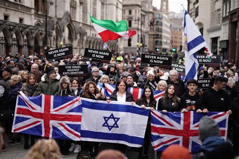 March against antisemitism in London as Tommy Robinson arrested ...