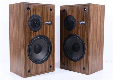 Yamaha NS-4 Natural Sound Speaker System Pair