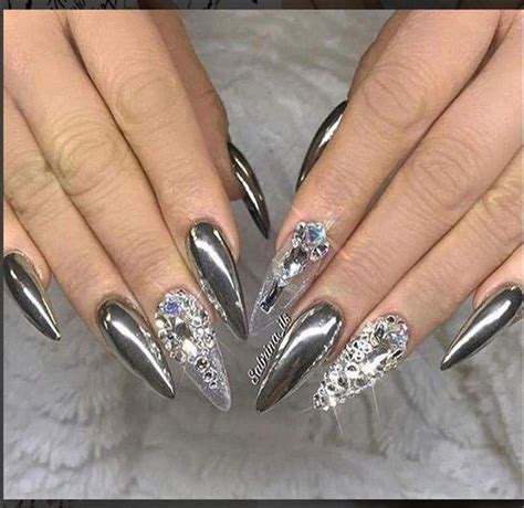 30+ Stunning Silver Nail Designs Trends - Fashonails | Silver nails, Chrome nails designs ...