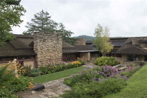 Frank Lloyd Wright Buildings - A Complete Listing