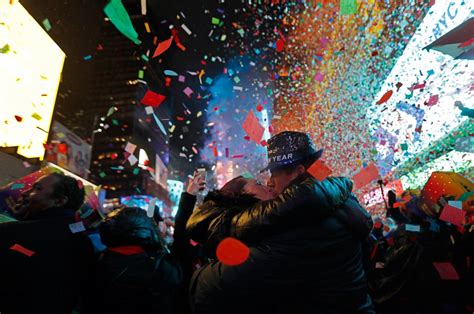 Times Square crowd welcomes 2019 with ‘unity and love’