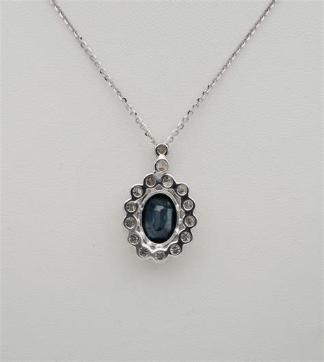 Vintage 2.20 Ct Natural Blue Sapphire 1.05 G VVS Diamond Pendant Necklace | Hawkantiques