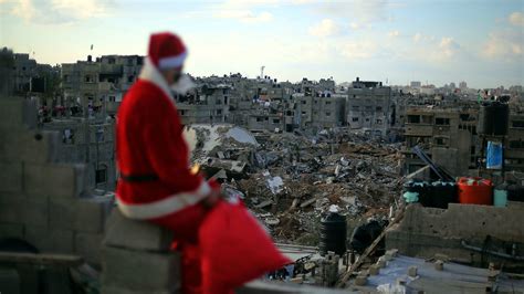 Gazans celebrate Christmas with heavy hearts