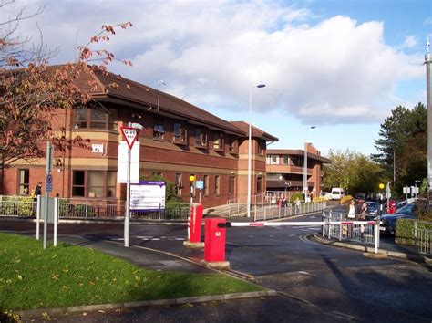 Broadgreen Hospital © Raymond Knapman :: Geograph Britain and Ireland