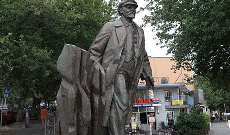 Lenin’s New York statue down but stature remains – Communist Party USA