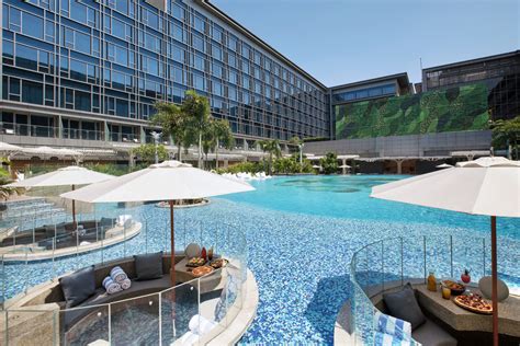 Hilton Manila Officially re-opens and unveils a New Staycation Experience for Leisure Travelers ...