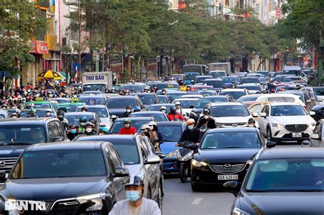 Hanoi streets jammed as Tet nears | DTiNews - Dan Tri International, the news gateway of Vietnam