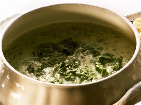 Lettuce Soup Recipe | EatSmarter