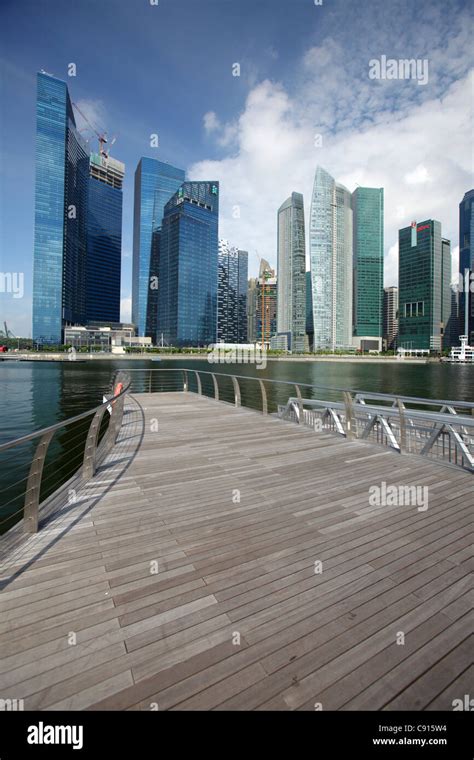 Singapore Skyline at Marina Bay, Singapore Stock Photo - Alamy