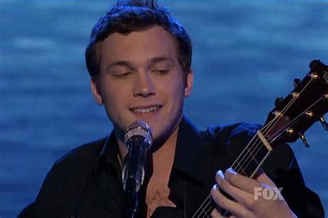 ‘American Idol’ Contestant Phillip Phillips Wows With ‘In the Air Tonight’ Cover