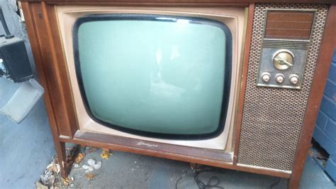 VINTAGE TELEVISION 1941 FONCTIONNE | Vintage television, Vintage, Television