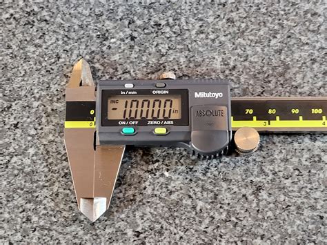 Mitutoyo 500-196-30 0-6" Digital Caliper Review - Machinist Guides