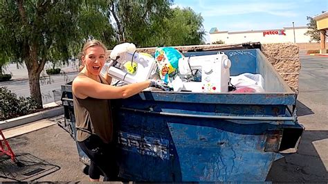 DUMPSTER DIVING- EPIC! Unreal what we found in this Dumpster! - YouTube