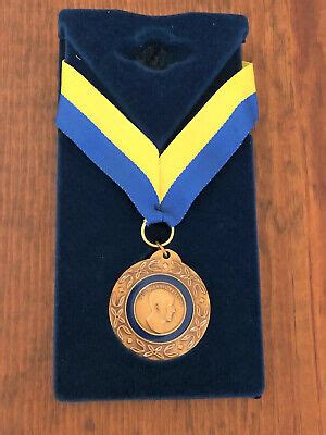 Vintg Paul Harris Fellow Rotary Foundation Medal in Orig Velvet Case | eBay