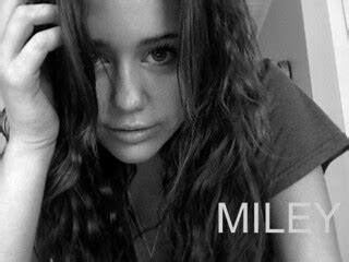 Miley-Cyrus-Twitter-Picture1 copy | mileysupporter | Flickr