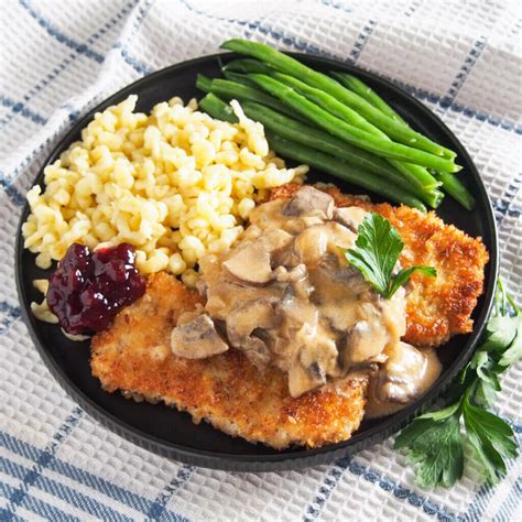 Traditional Jaegerschnitzel (schnitzel with mushroom sauce) - Caroline ...