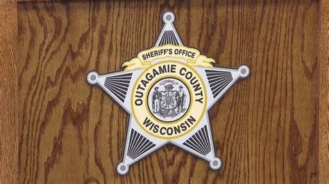 Motorcycle crash in Outagamie County leaves man with serious injuries