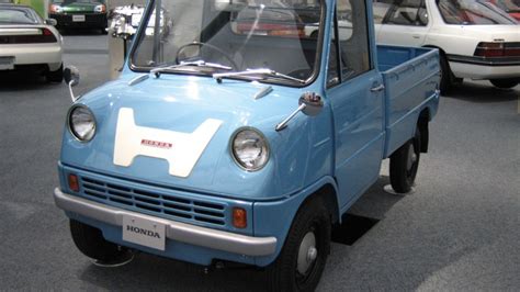 Honda Needs To Bring Back the Mid-Engine T500 Pickup Truck