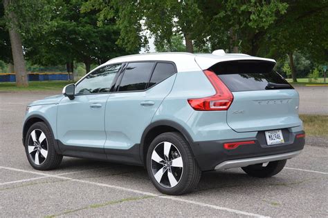 Volvo Xc40 Amazon Blue With Black Top