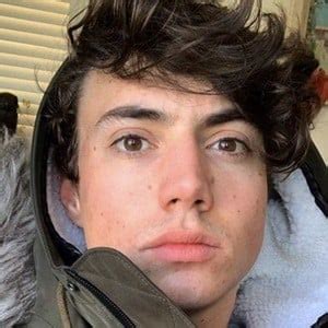 Niek Roozen - Age, Family, Bio | Famous Birthdays