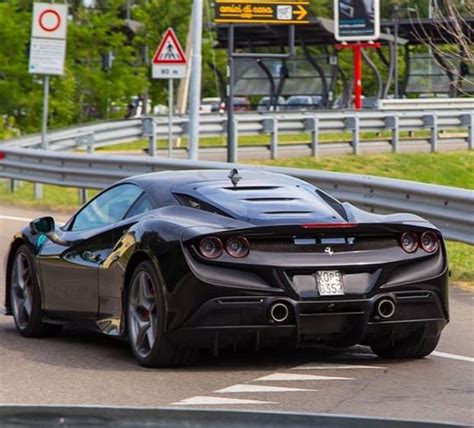 Ferrari F8 Tributo Spotted in Traffic, Looks Amazing in Black - autoevolution