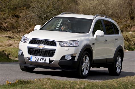 Chevrolet Captiva - Used Car Review | Eurekar