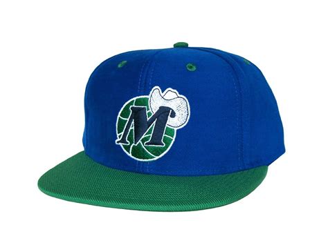 DALLAS MAVERICKS Logo Retro Snapback Hat - NBA Cap (Hardwood Classics) - 2 Tone Blue/Green ...