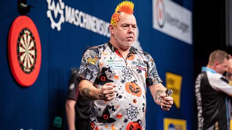 Peter Wright ready to put on a show in bid to claim third World Darts ...